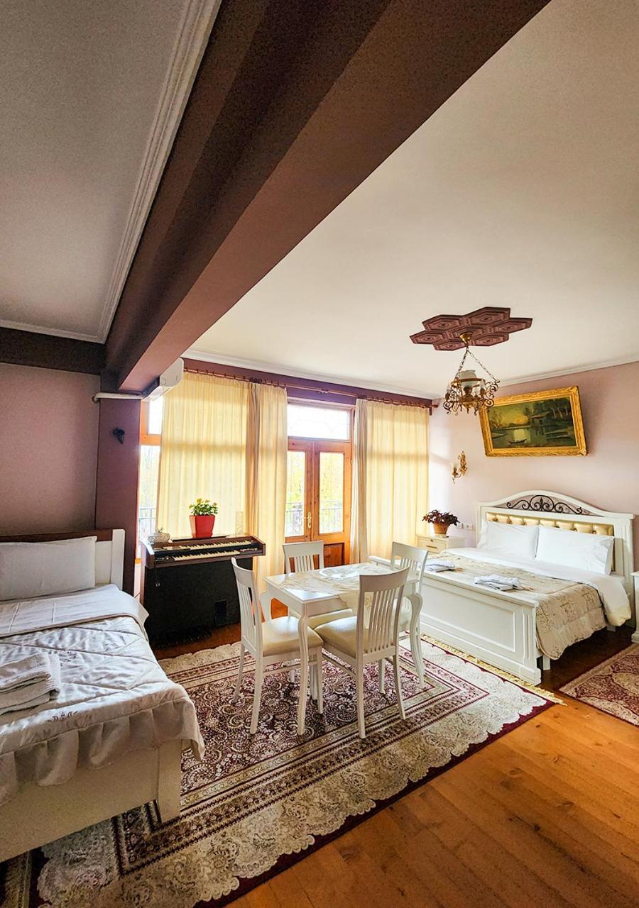 Villa Parku Rinia Korce Exterior foto